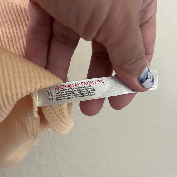 Free People movement lay up crop top - Picture 5 of 7